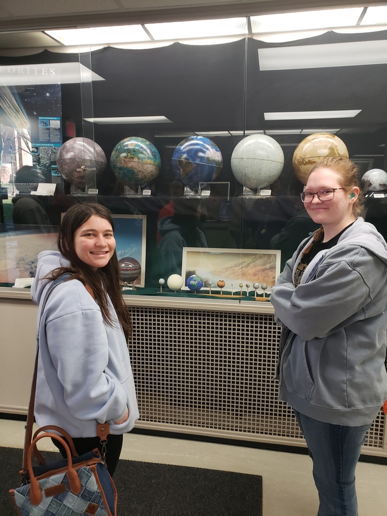 Mrs. Bowden's Astronomy class at the BGSU observatory 