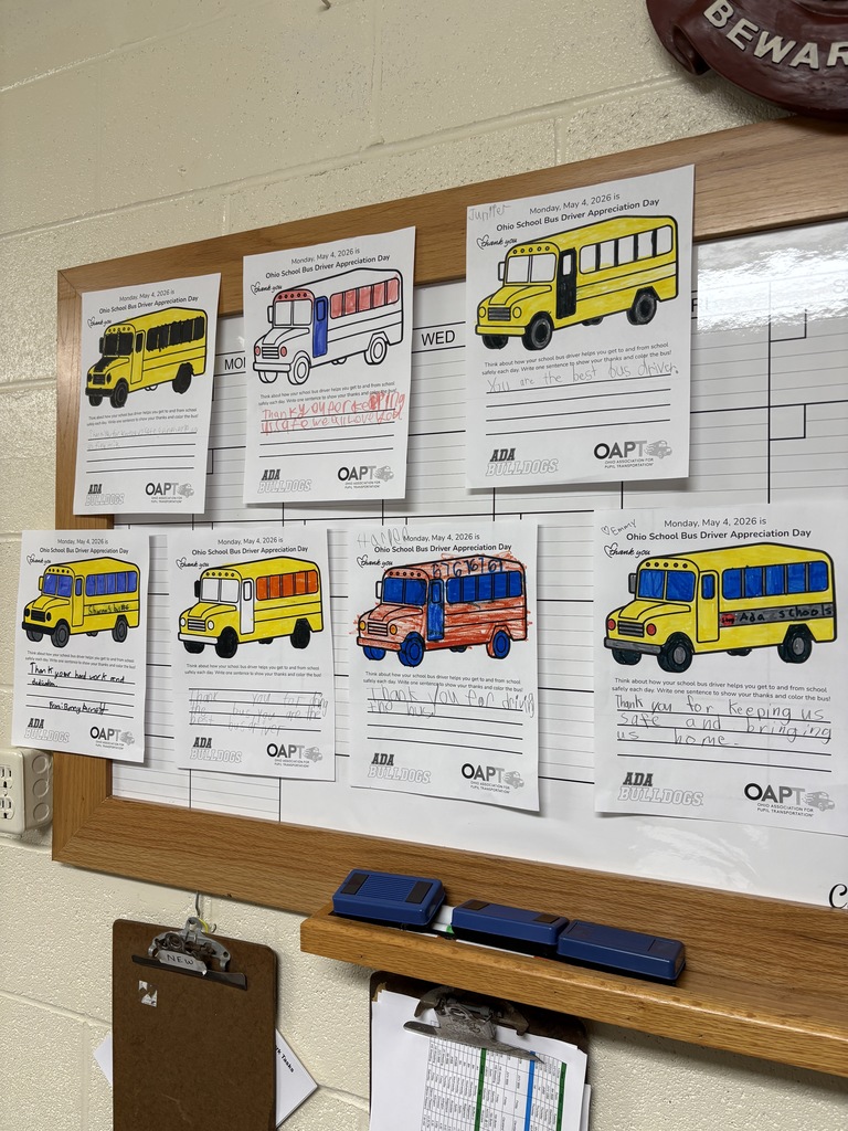 Coloring papers of school buses