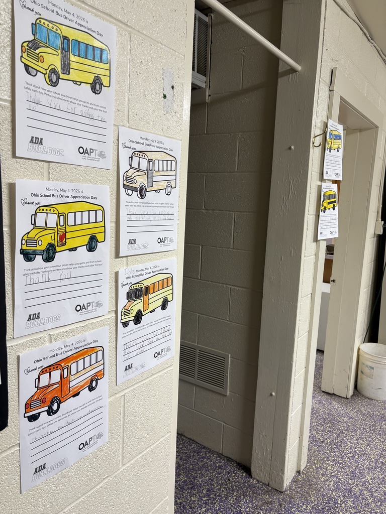 Coloring papers of school buses