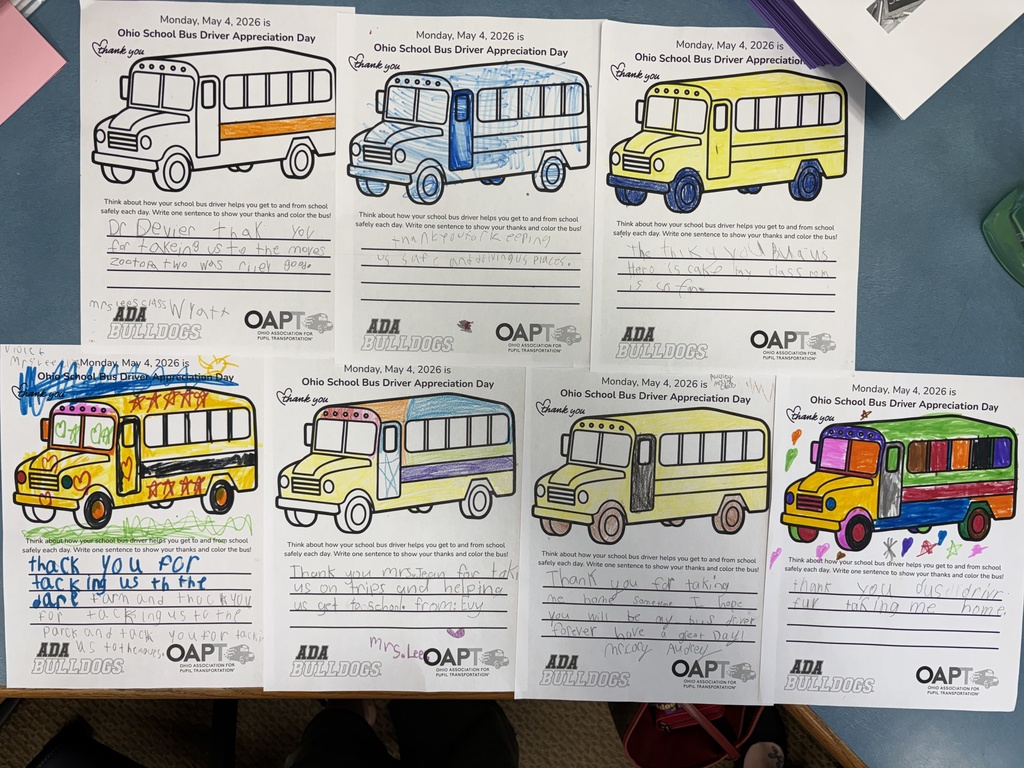 Coloring papers of school buses