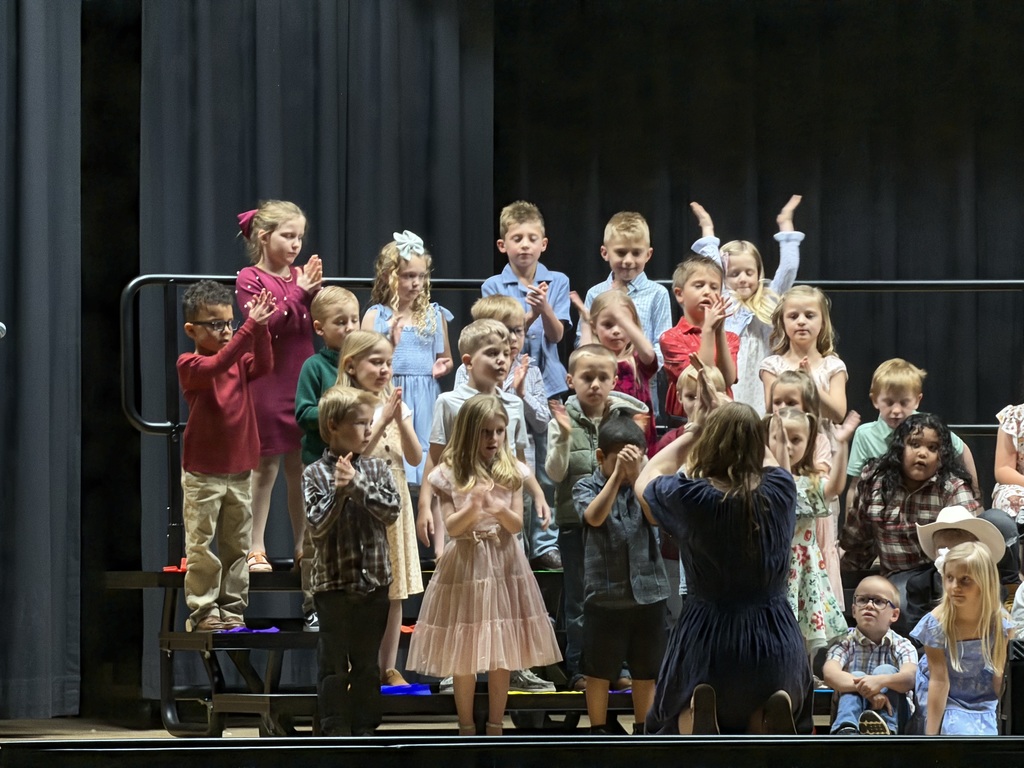 Kindergartners singing