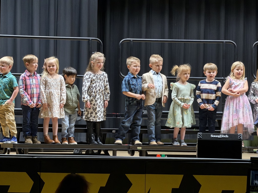 Preschoolers singing