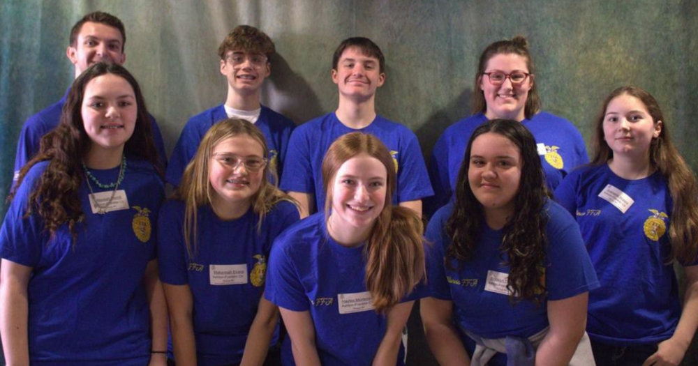 Group photo of students at MISSION: Middle School Conference