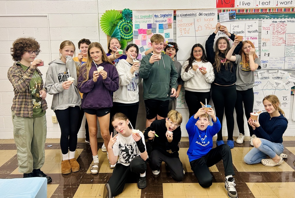 group of 7th graders with ice cream