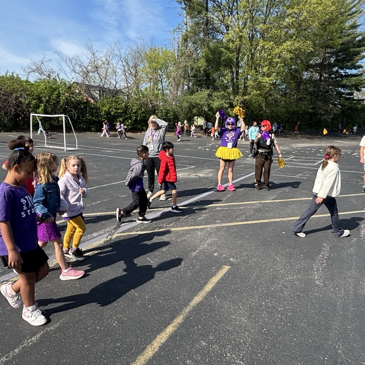 First grade brought the FUN to our Fun Run! ๐๐โโ๏ธ๐ The excitement was contagious and the energy was HIGH! โก๐ Thank you to our incredible families for your supportโwe couldnโt have done it without you! ๐