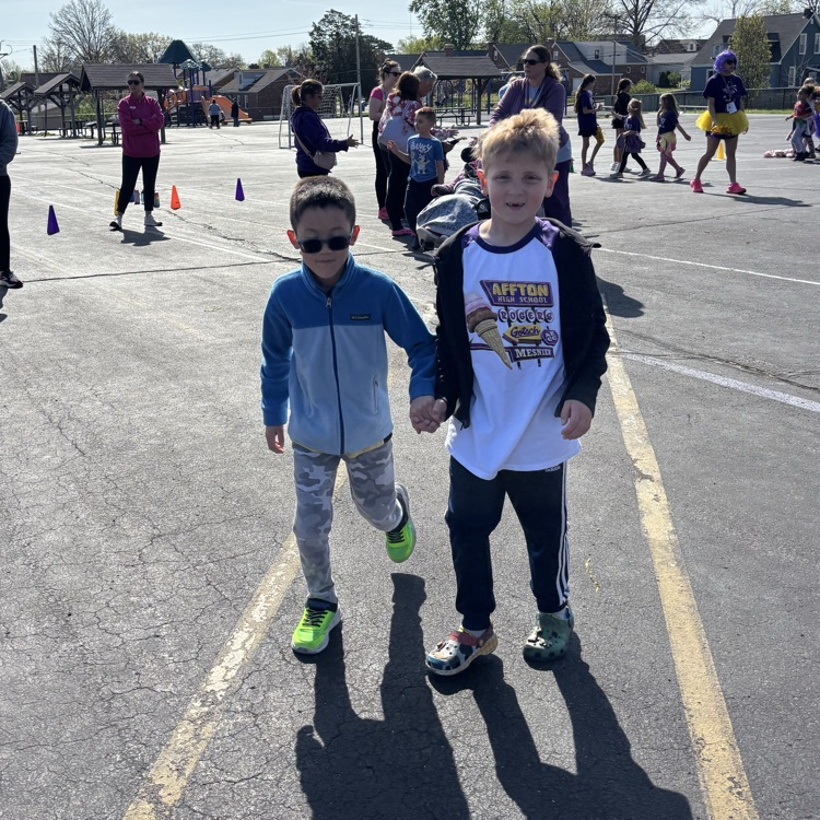 First grade brought the FUN to our Fun Run! ๐๐โโ๏ธ๐ The excitement was contagious and the energy was HIGH! โก๐ Thank you to our incredible families for your supportโwe couldnโt have done it without you! ๐
