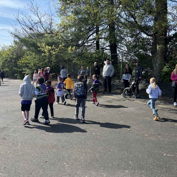 First grade brought the FUN to our Fun Run! ๐๐โโ๏ธ๐ The excitement was contagious and the energy was HIGH! โก๐ Thank you to our incredible families for your supportโwe couldnโt have done it without you! ๐