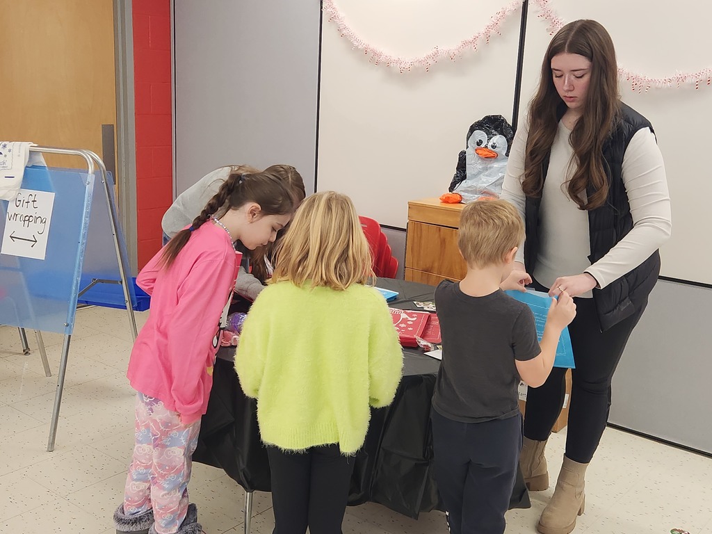 High school student with middle school student