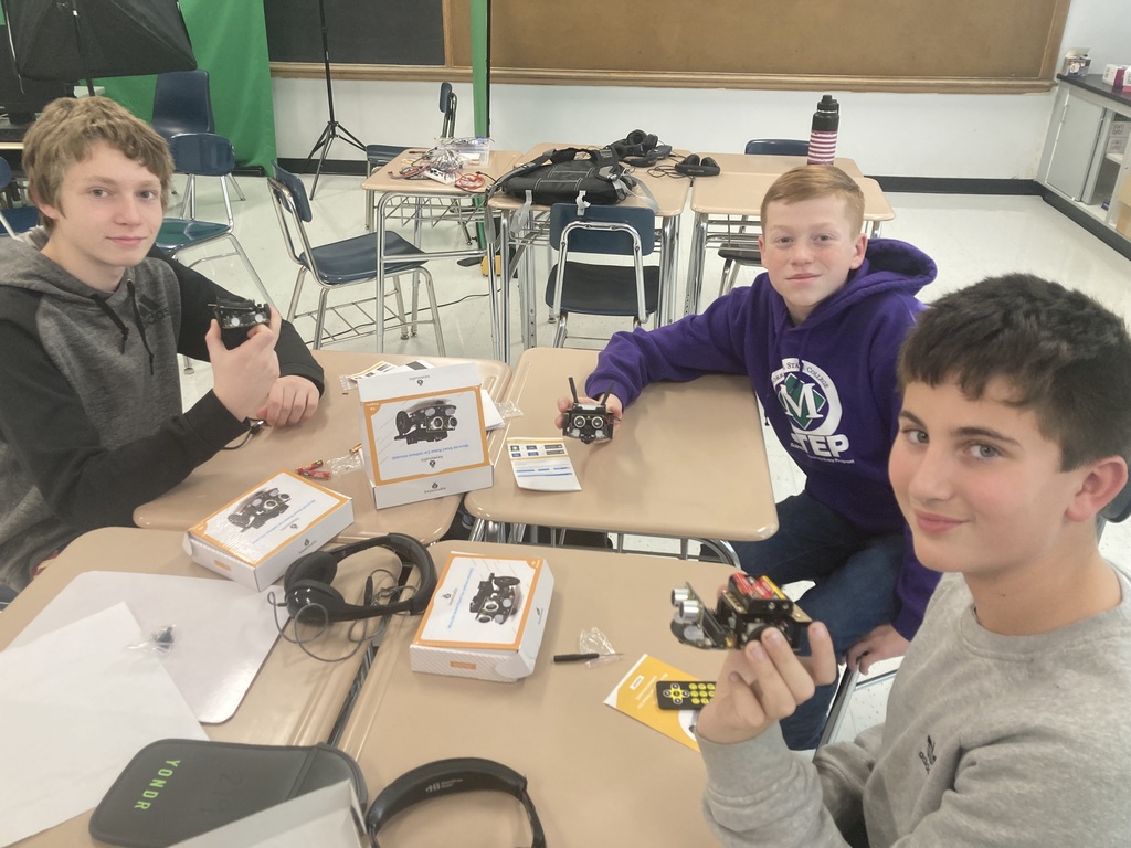 Afton STEP students with Robot cars