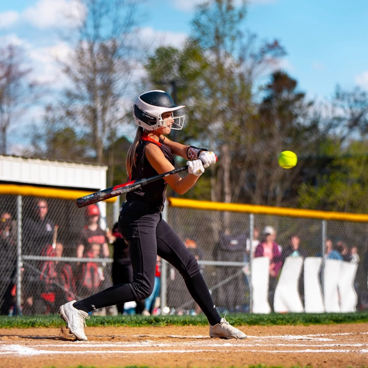 softball player in action