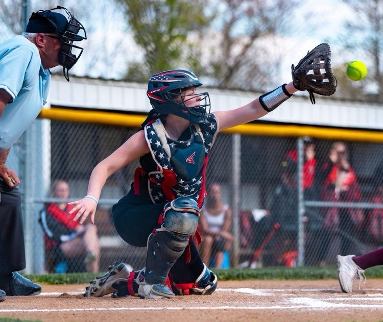 softball player in action