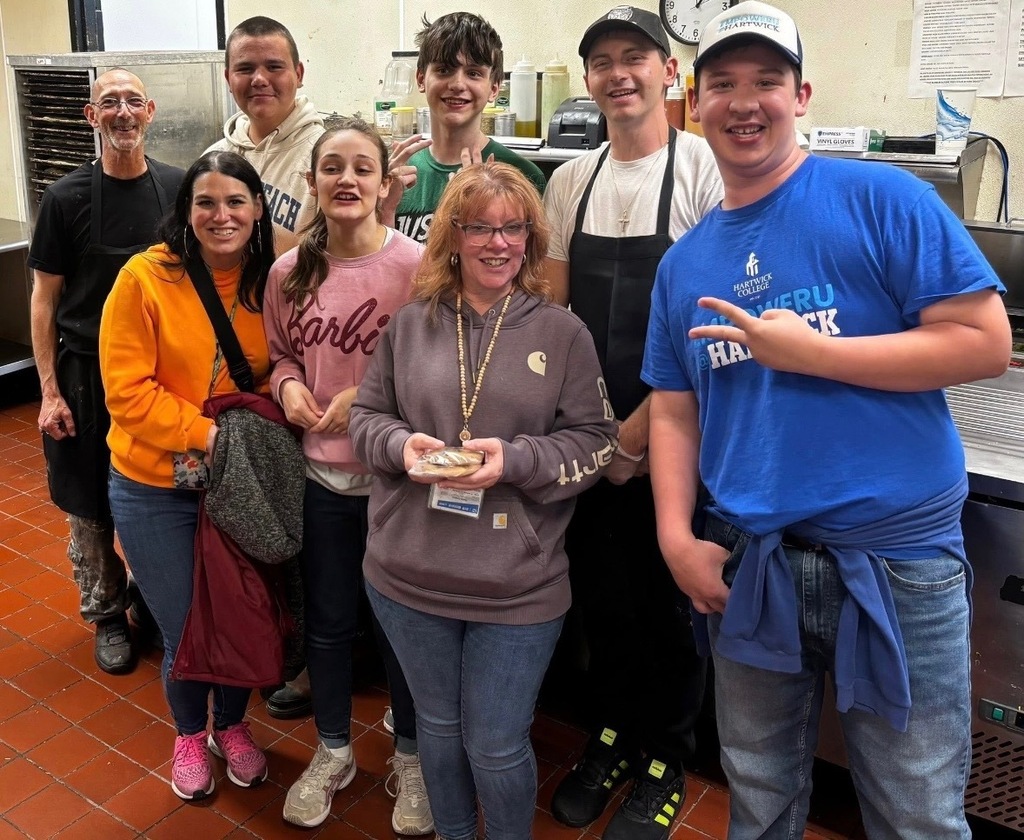 Ms. Krause and students at Pizza Parlor