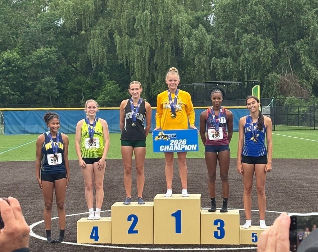 Appalonia in 3rd place on podium