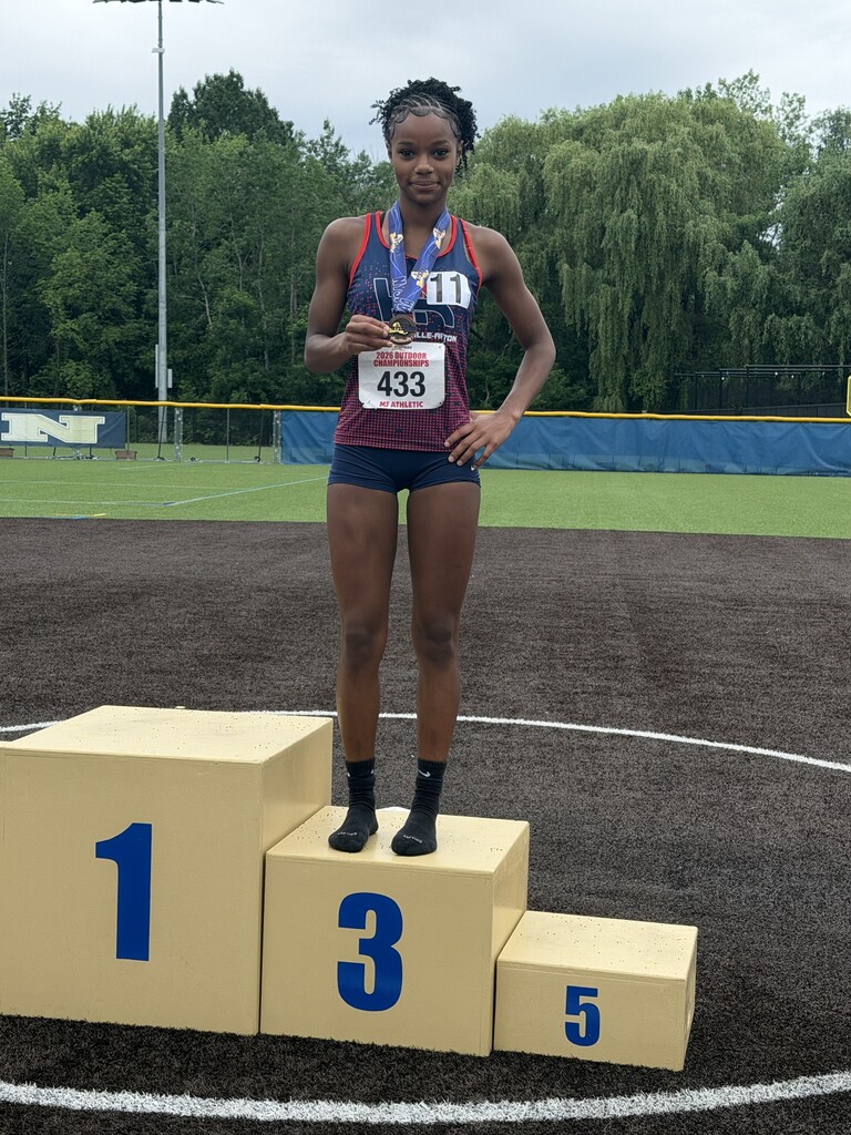 Appalonia in 3rd place on podium