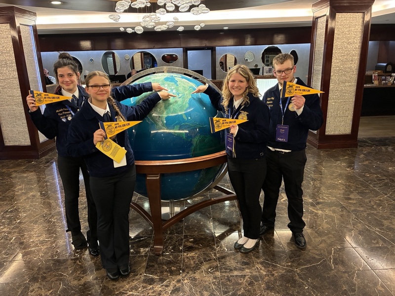 students with globe