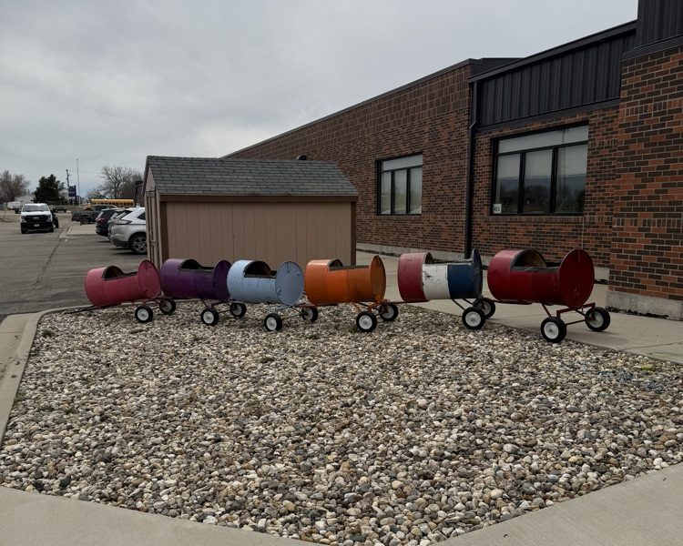 The Ag Metal Fab classes refurbished the community kiddie train cars. The students repaired broken welds, replaced all axels, and put new wheels on the cars. Thanks to Mr. Heath for rounding up the axels and wheels for the project!!