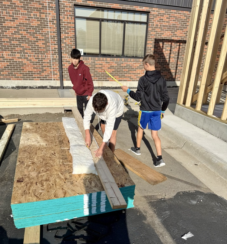 Cutting insulation .