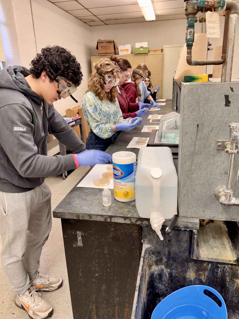 Mrs. Roderick's Honors Genetics Class Lab