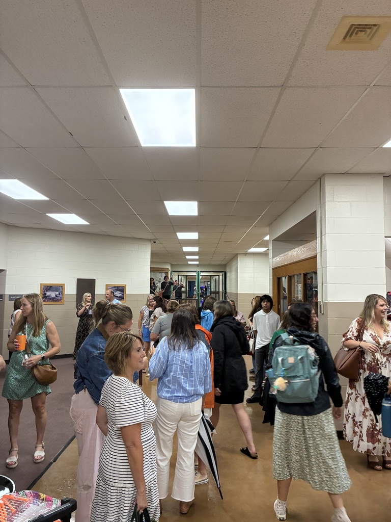 Staff arriving for Convocation