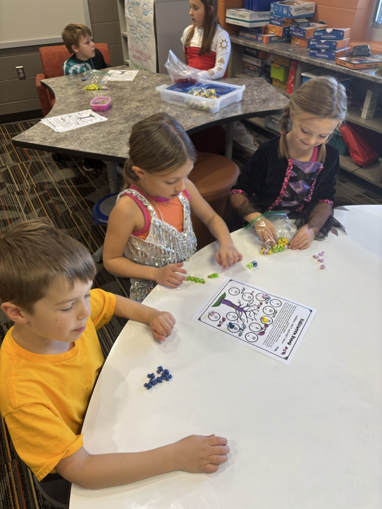 K-2 students working together!