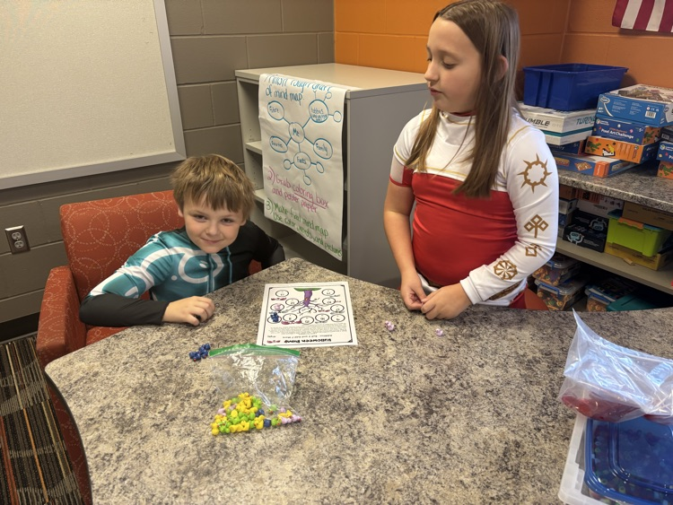 K-2 students working together!