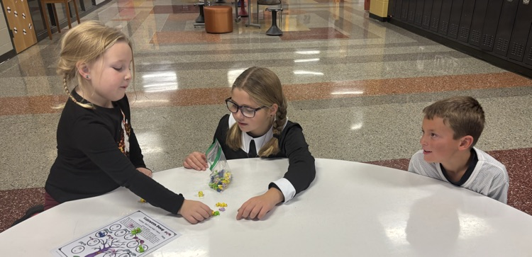 K-2 students working together!