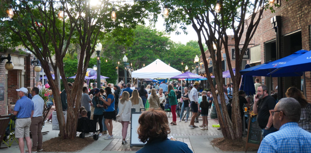Large gathering of people celebrating ACPSD employees in the Alley.