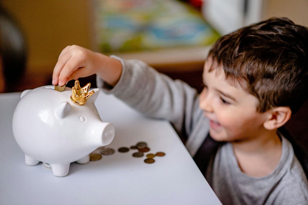 Student saving money