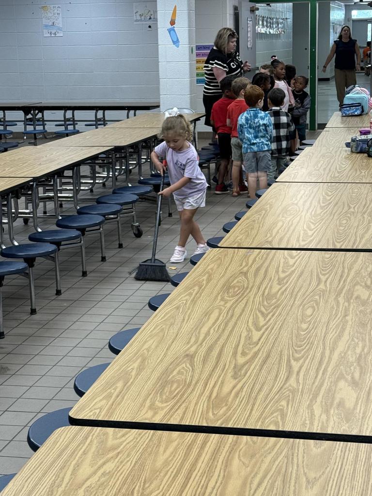 Lunchroom Cleanup