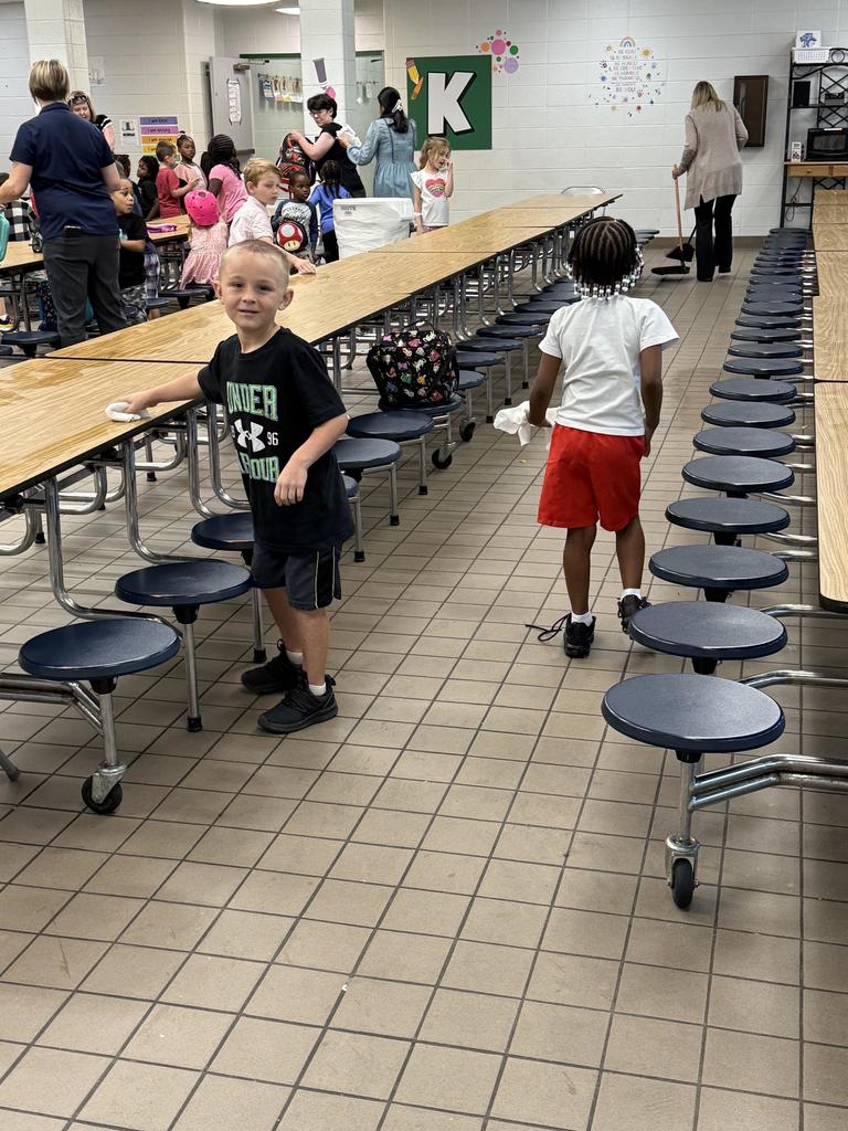 Lunchroom Cleanup