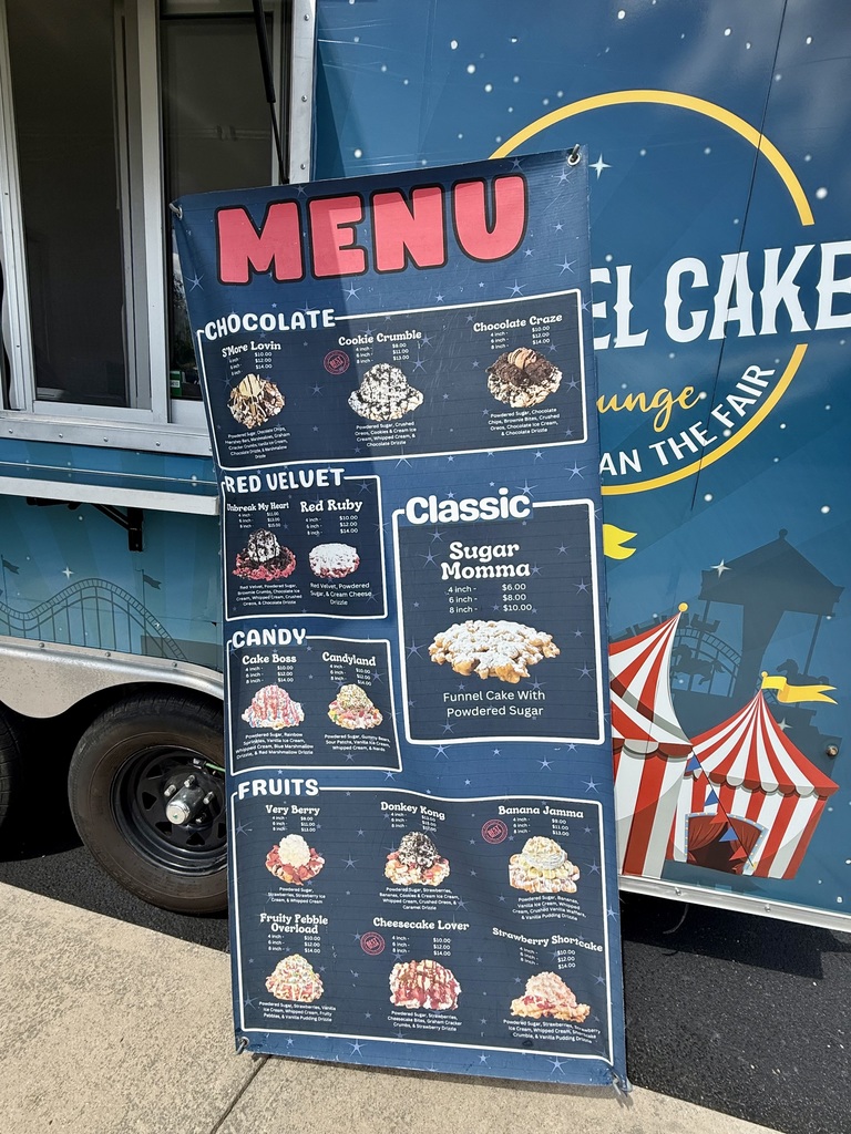 Funnel Cake Lounge Food Truck.
