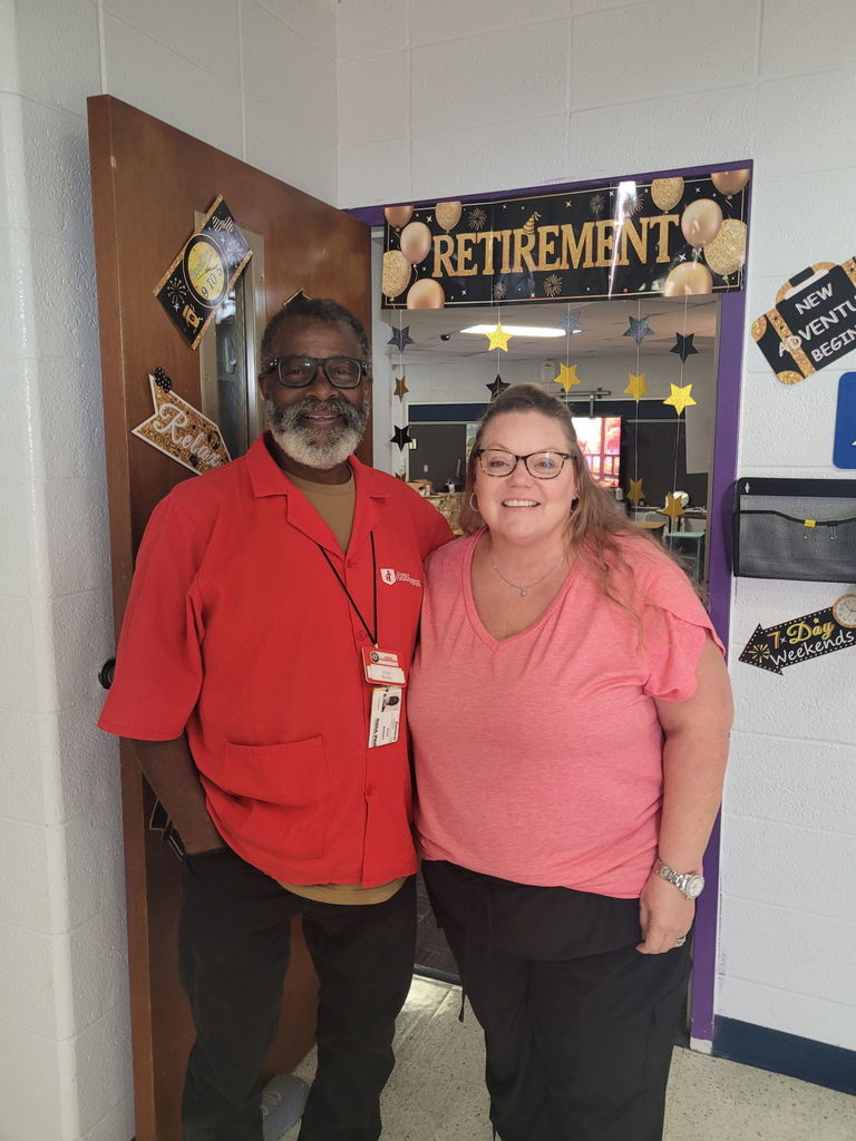 teacher with grandparent volunteer