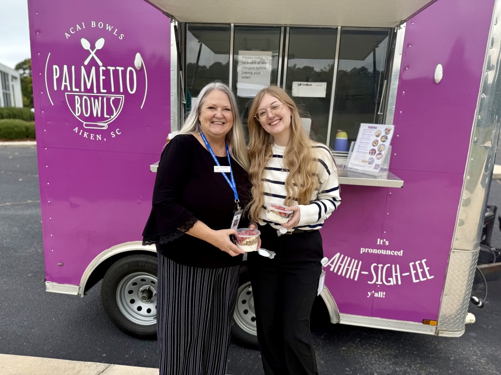 Brooklyn and Mrs. Van Bebber with their Palmetto Bowls.
