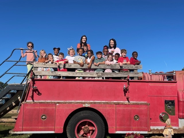 First Grade students visit Steeds Dairy