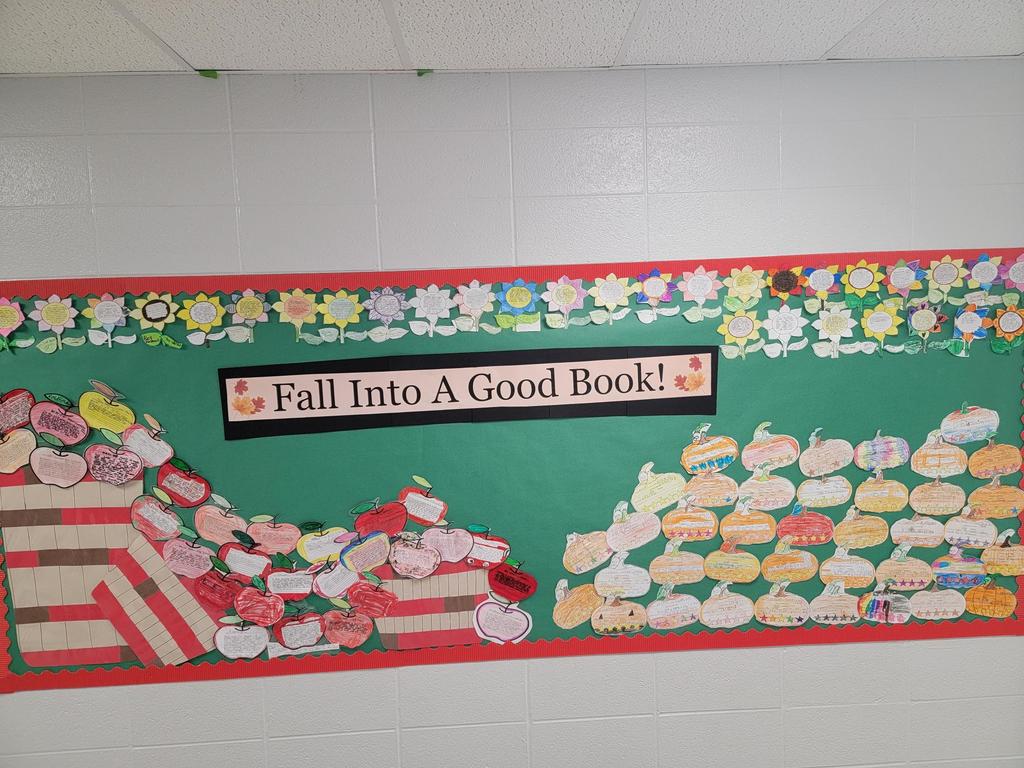 📚🍂 Fall Into a Good Book Reading Display