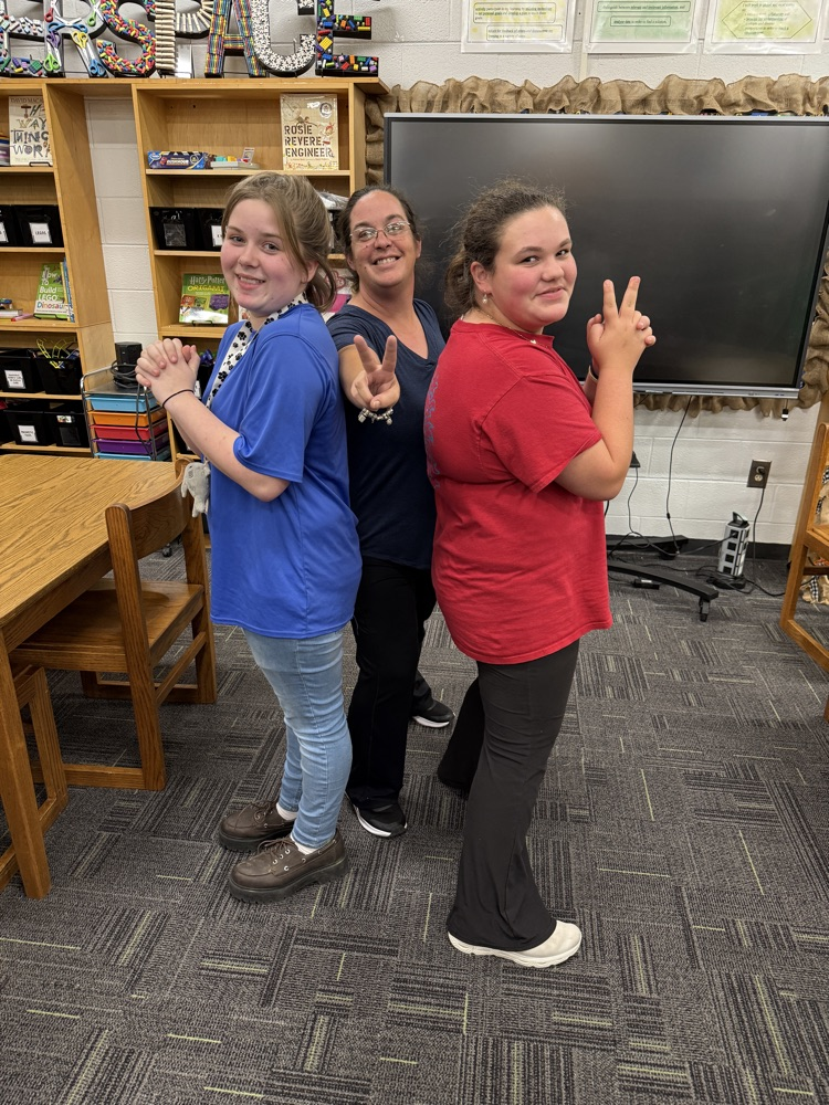 students posing for a picture 