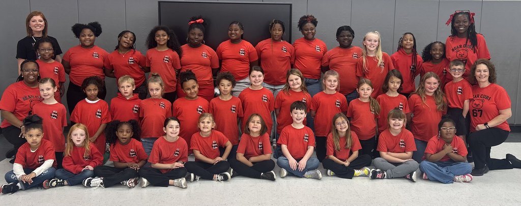 Bear Cub Spirit Team, teachers, and principal group photo.