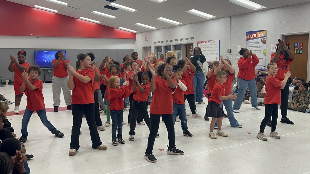 Bear Cubs dancing at pep rally.