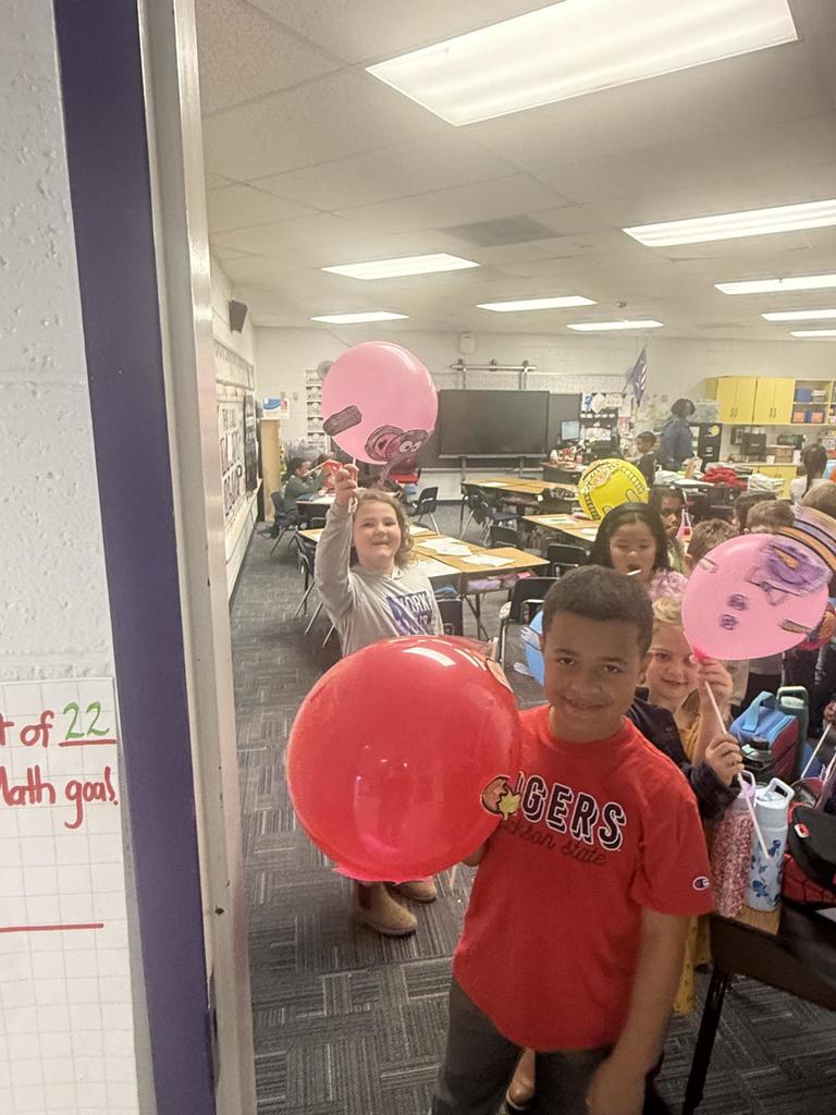 2nd Grade Balloons Over Broadway  