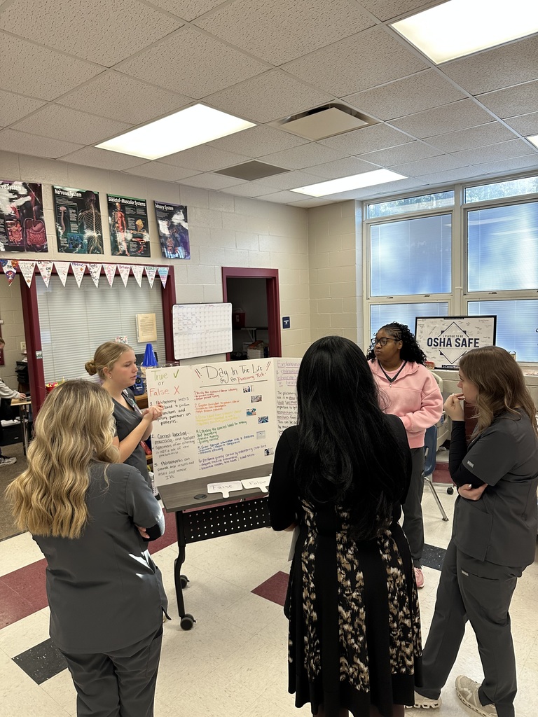Health Science students present phlebotomy information