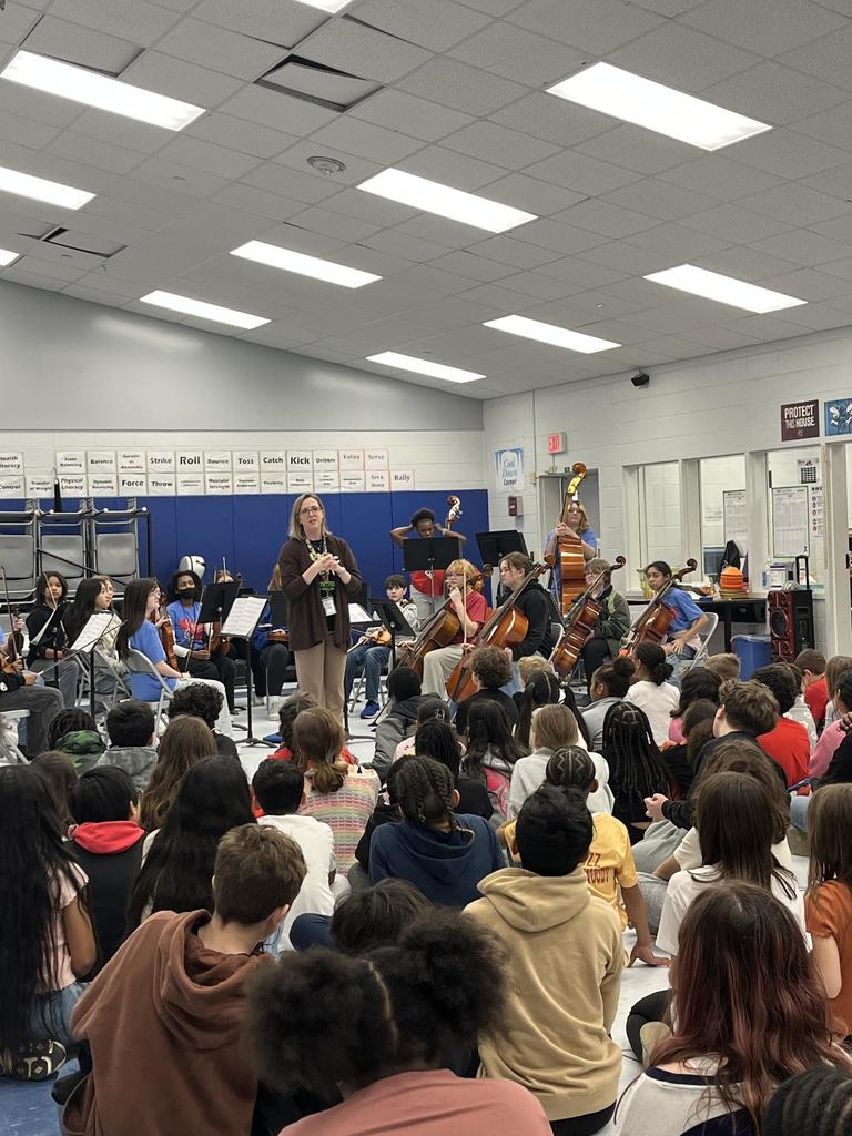 Paul Knox Middle School Orchestra, visits NAUES 5th graders