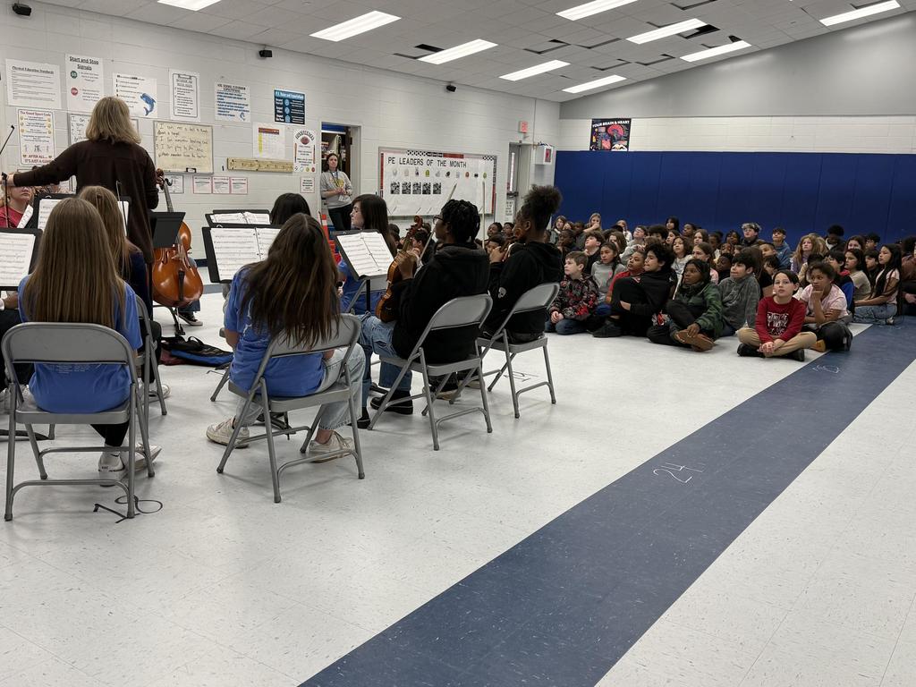 Paul Knox Middle School Orchestra, visits NAUES 5th graders