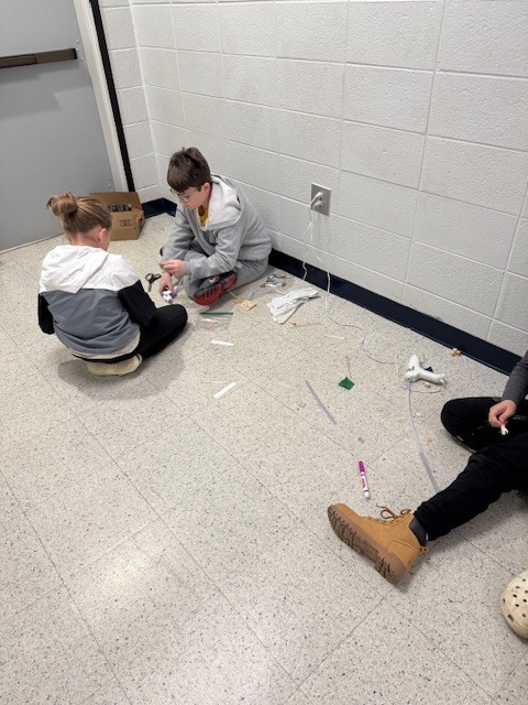 Fifth Grade Hooverville Projects under construction 