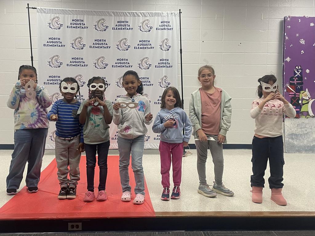 Leader Loot Winners of the Week first Grade