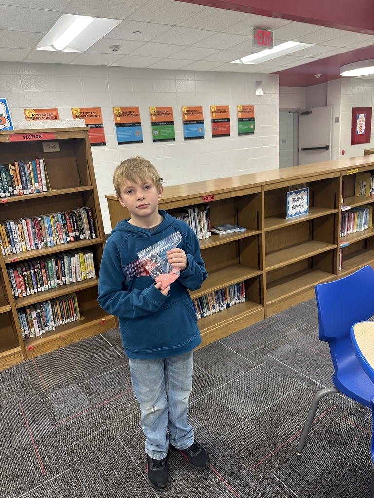Student making slime.