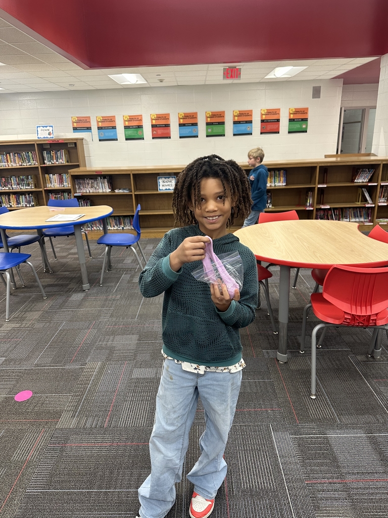 Student making slime.