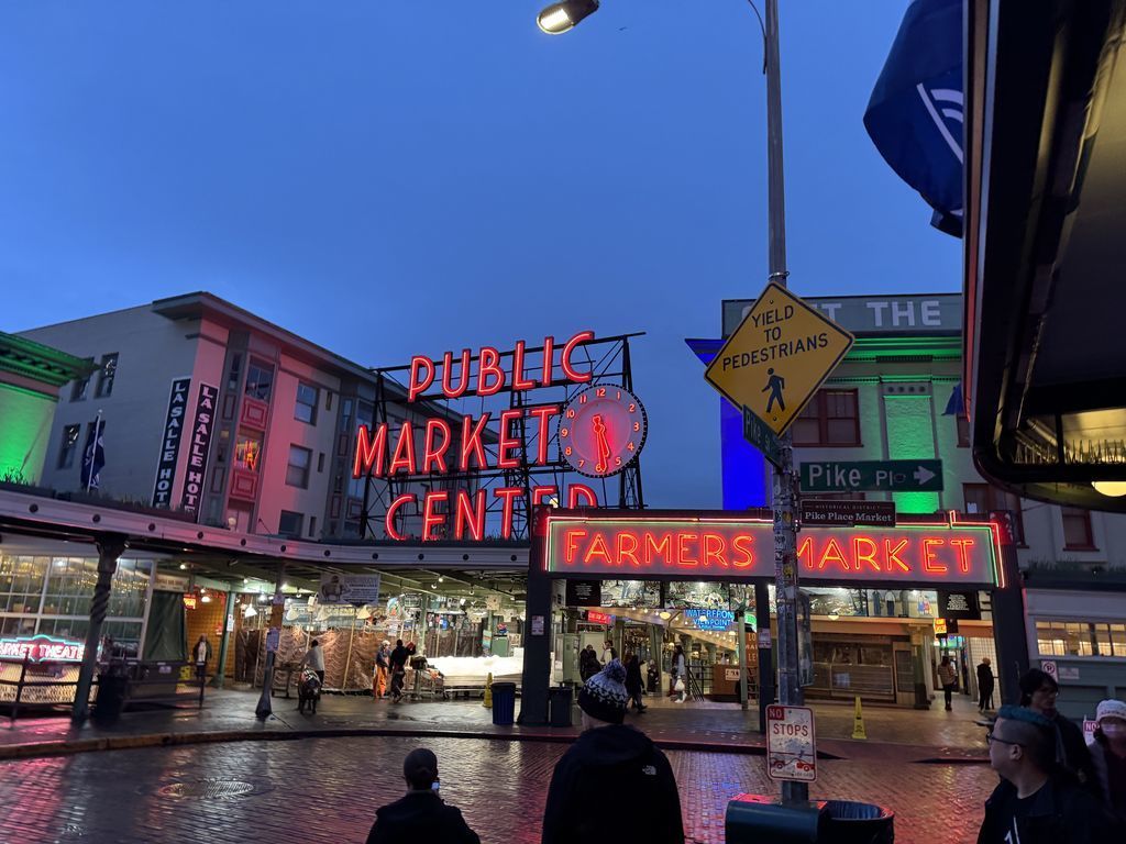 acctc biomed students visit seattle