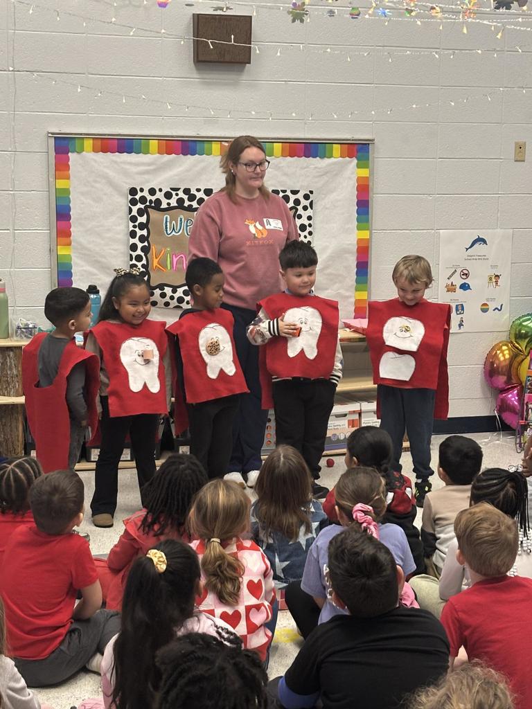 Kindergarten and Pre-K Learning about taking care of your teeth 