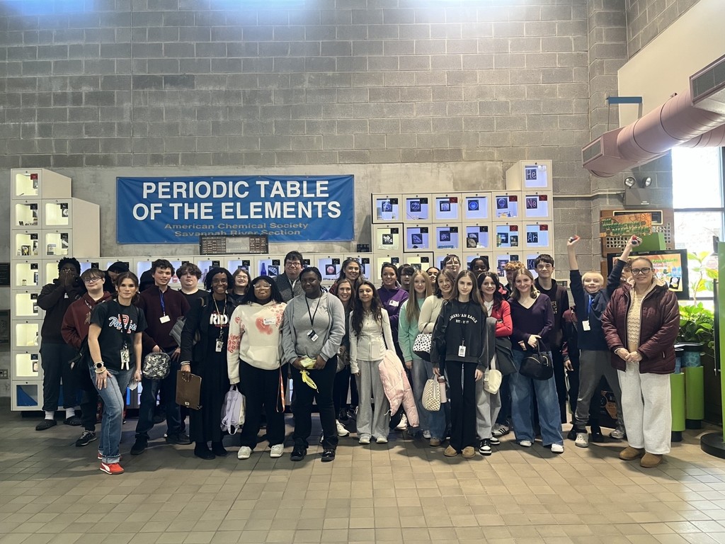 Group photo of students and chaperones