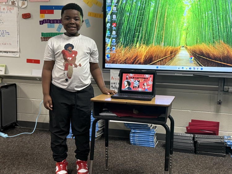 students dressed as leaders with biographies 